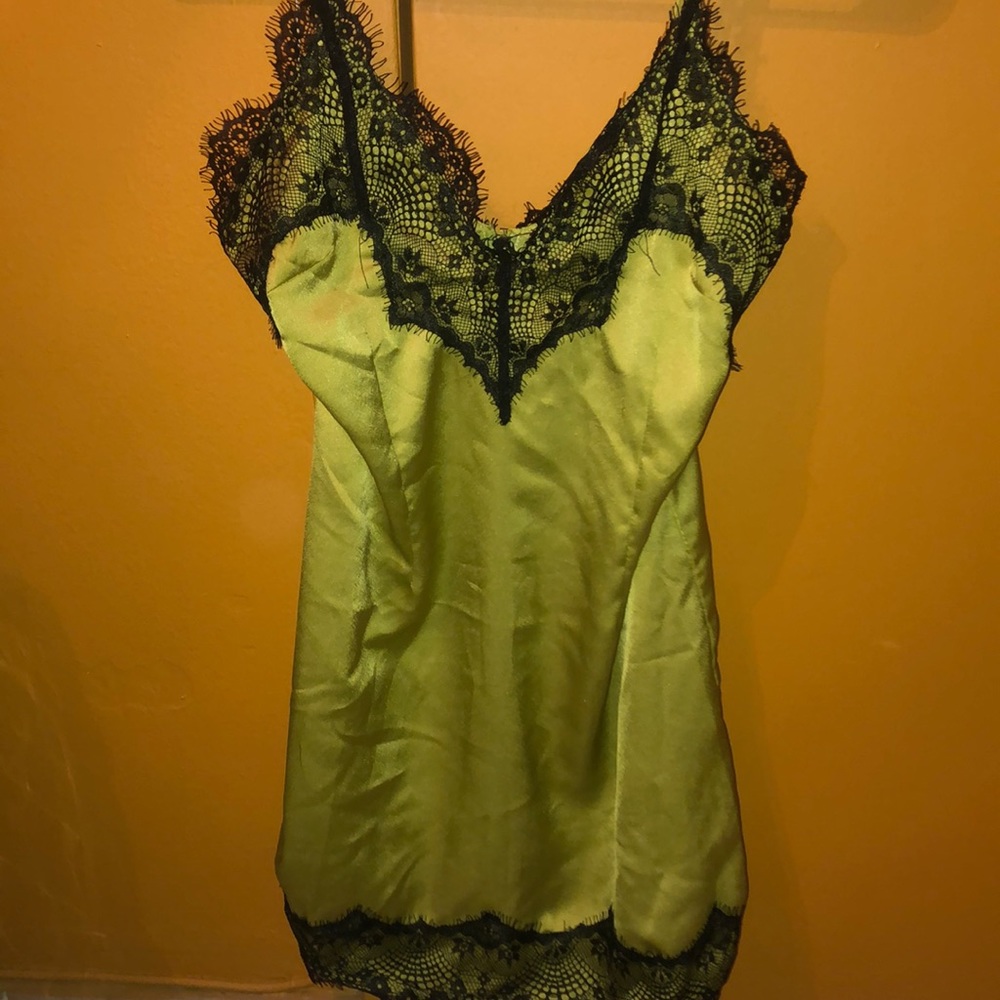 PRETTY LITTLE THING/Mint green and lace black